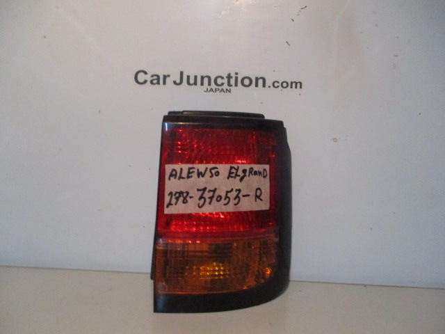 Used Nissan Elgrand TAIL LAMP RIGHT